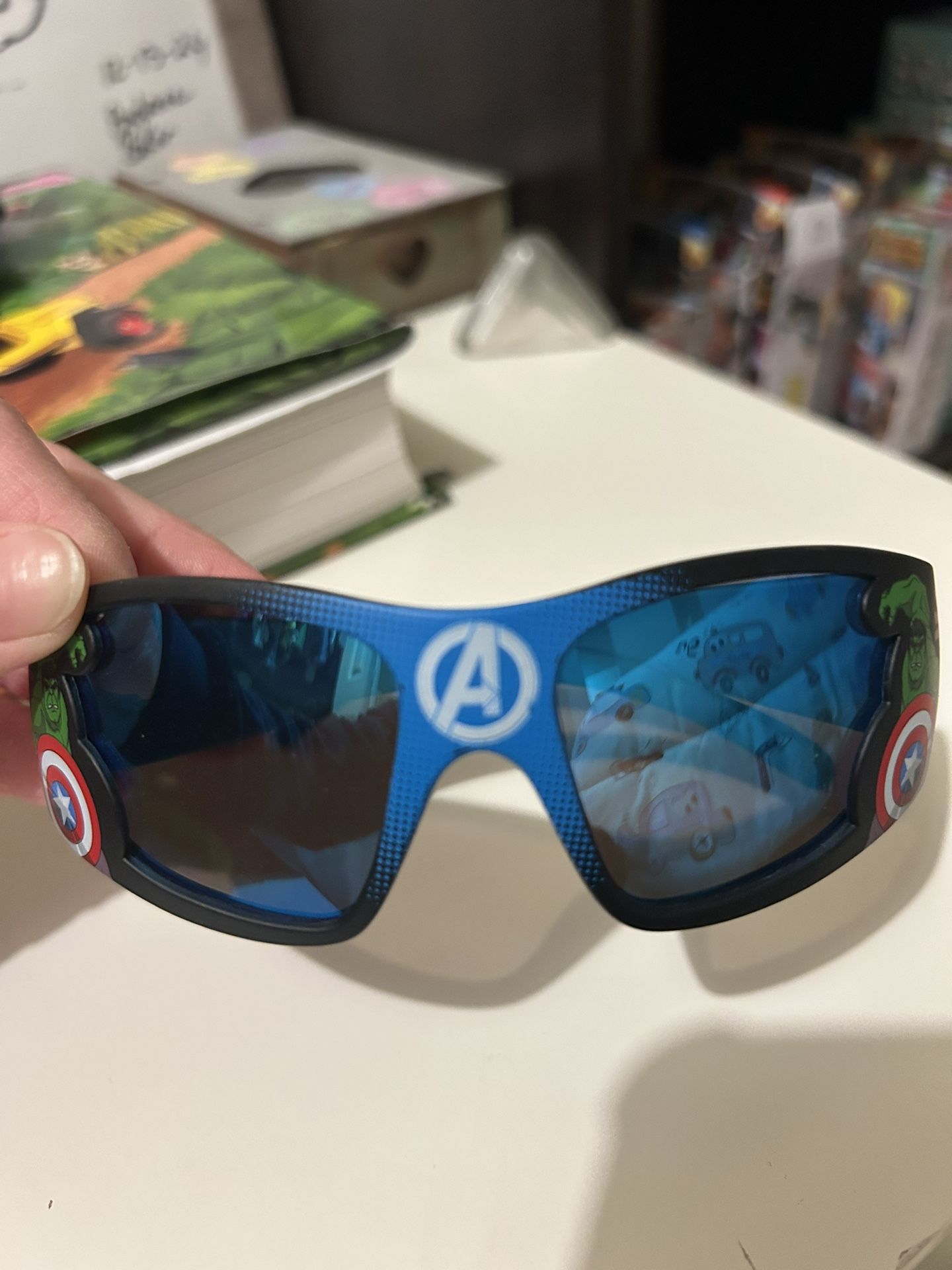 NEW Avengers Toddler Kids (~18mo-3T) Boys Sunglasses