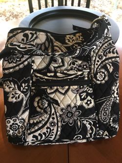 VERA BRADLEY MESSENGER BAG $20.00