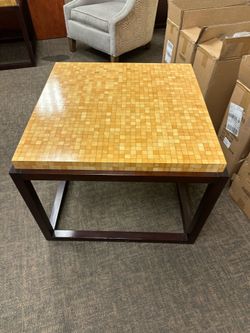 Coffee / side table in good condition