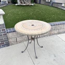 Free Outdoor Patio Table 