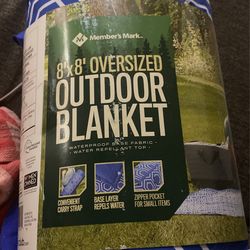 Oversized outdoor blanket
