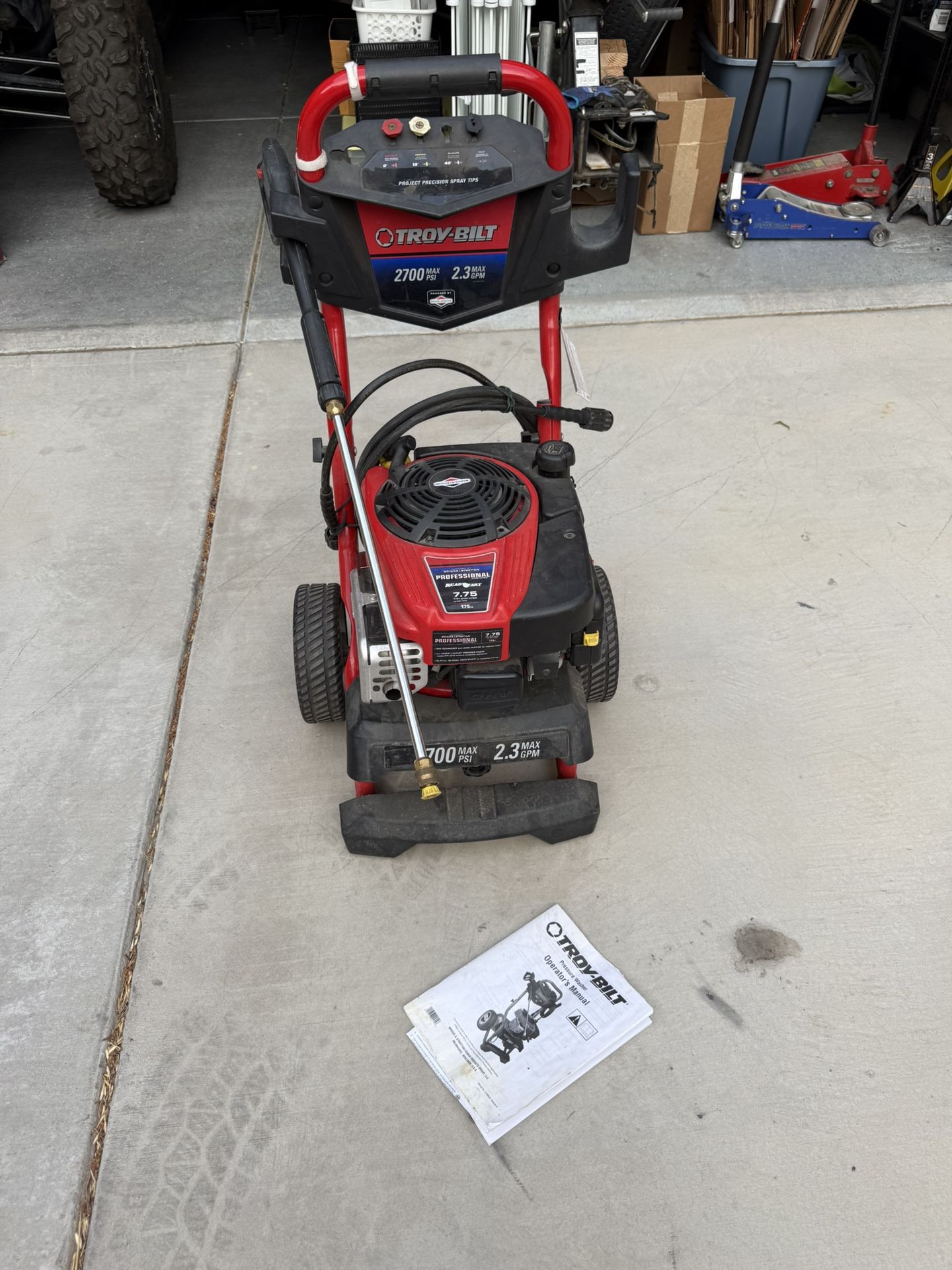 Troy Bilt Gas Powered Pressure Washer Power Washer 2700 PSI