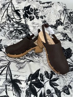 Claudia brown heels