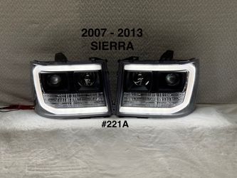 2007 - 2013 GMC Sierra 1500 / 2007 - 2014 Sierra 1500HD 2500HD 3500HD  LED C-Bar Projector Headlights