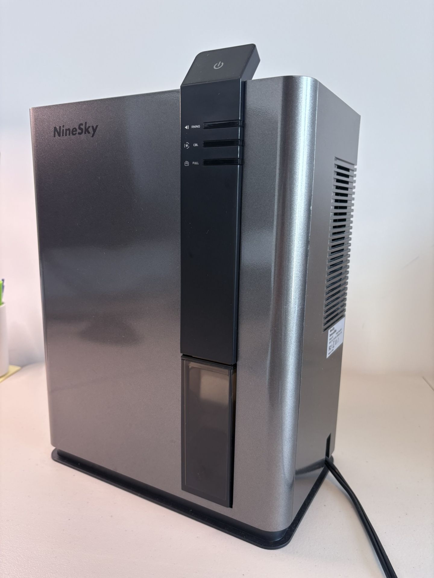 Ninesky, Dehumidifier