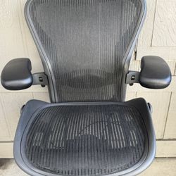 Herman Miller Aeron Chair Size B