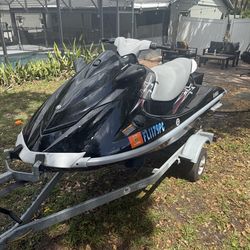 Jet Ski - 2010 Yamaha VX Deluxe