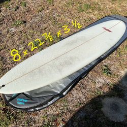 Surfboard 8’ X 22 7/8” X 3 1/2”