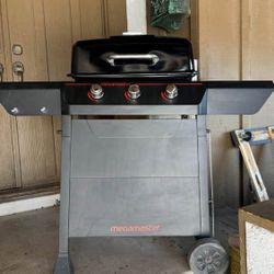 3 BURNERS BBQ GRILL NEW ASSAMBLED FROM THE BOX