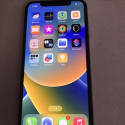 Apple iPhone X 64GB Unlocked 