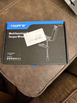 Bicycle torque wrenches