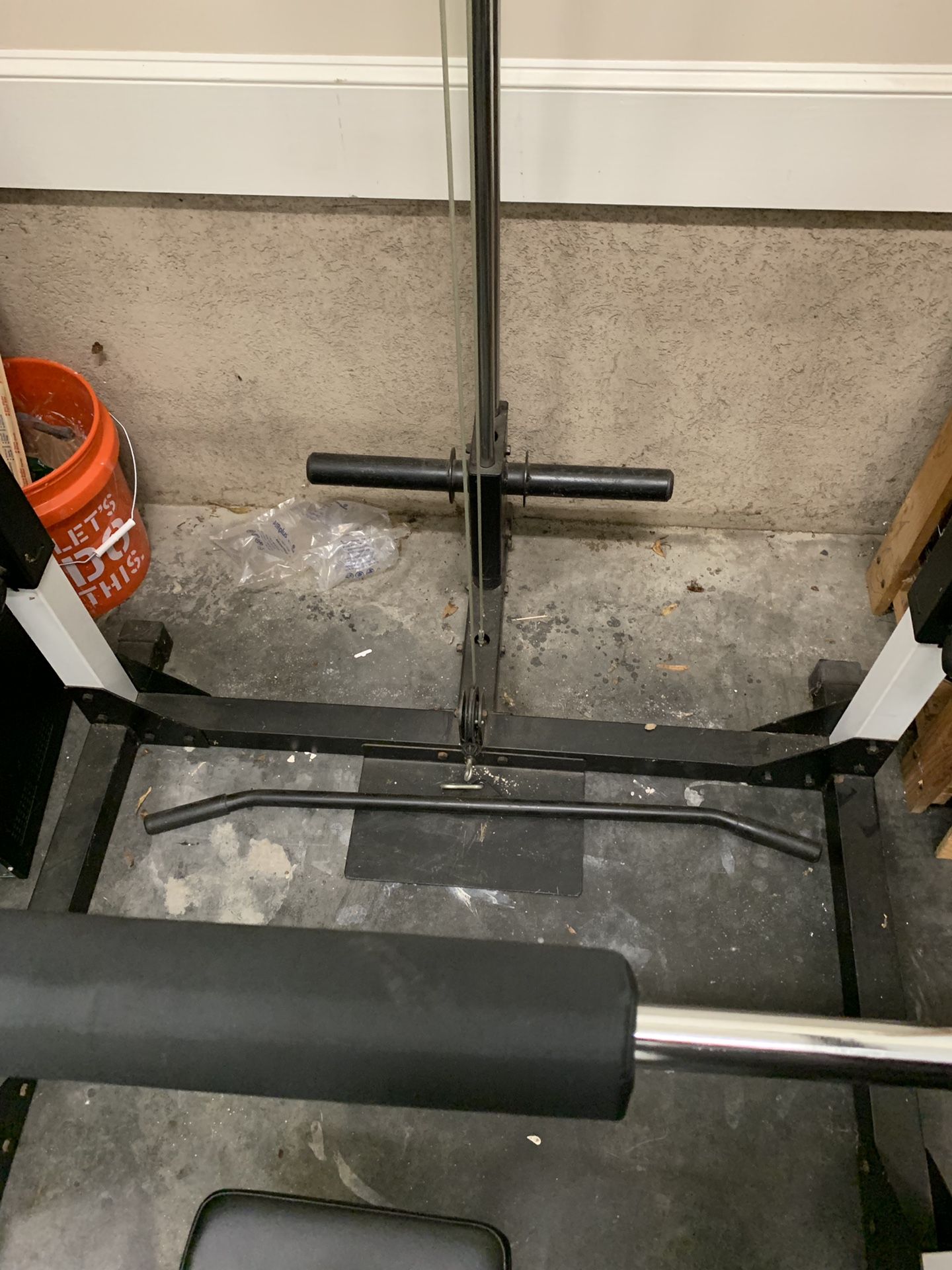 Full Home Gym Weight Set Weider 560) for Sale in Charlotte, NC