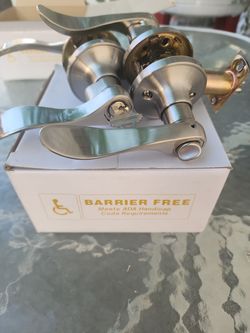 Chapa con llave para puerta son 2