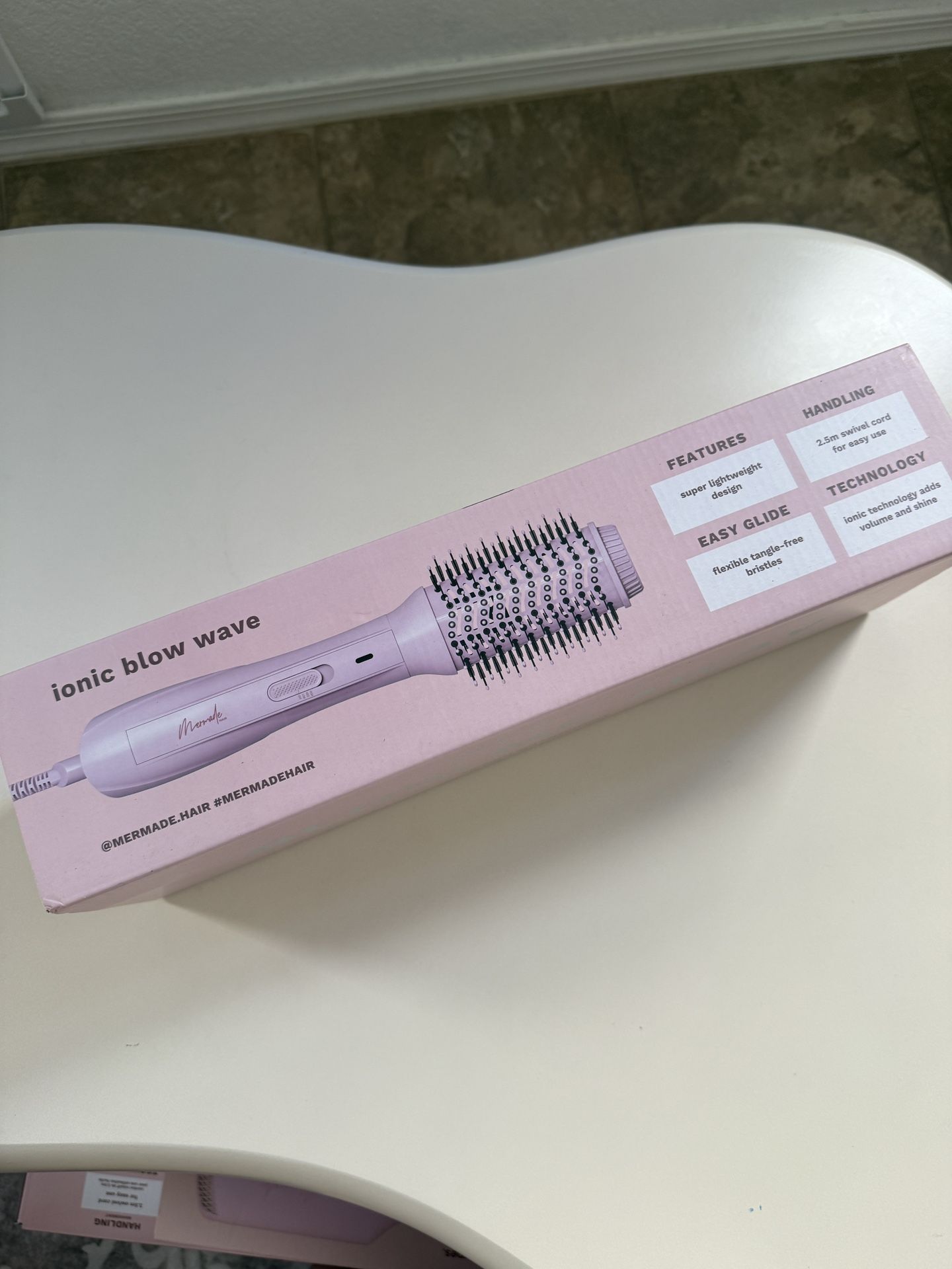 Mermade hair Blowdry Brush Brand New Never Used Pink