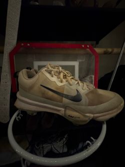 Baseball spikes