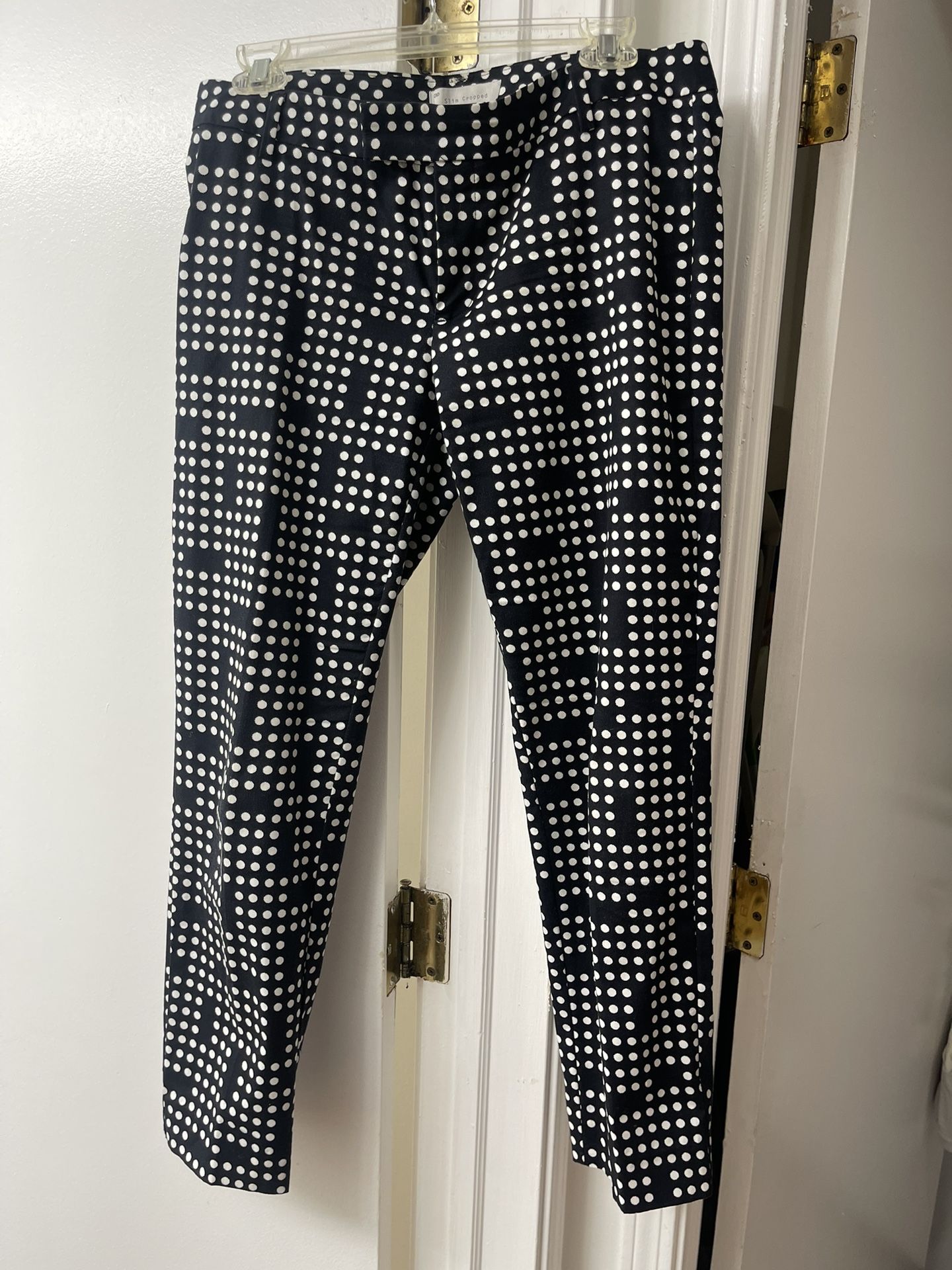 GAP Cropped pants w/ stretch Size 6