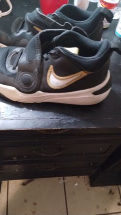 Tenis para niño #5 los 2 pares por $10