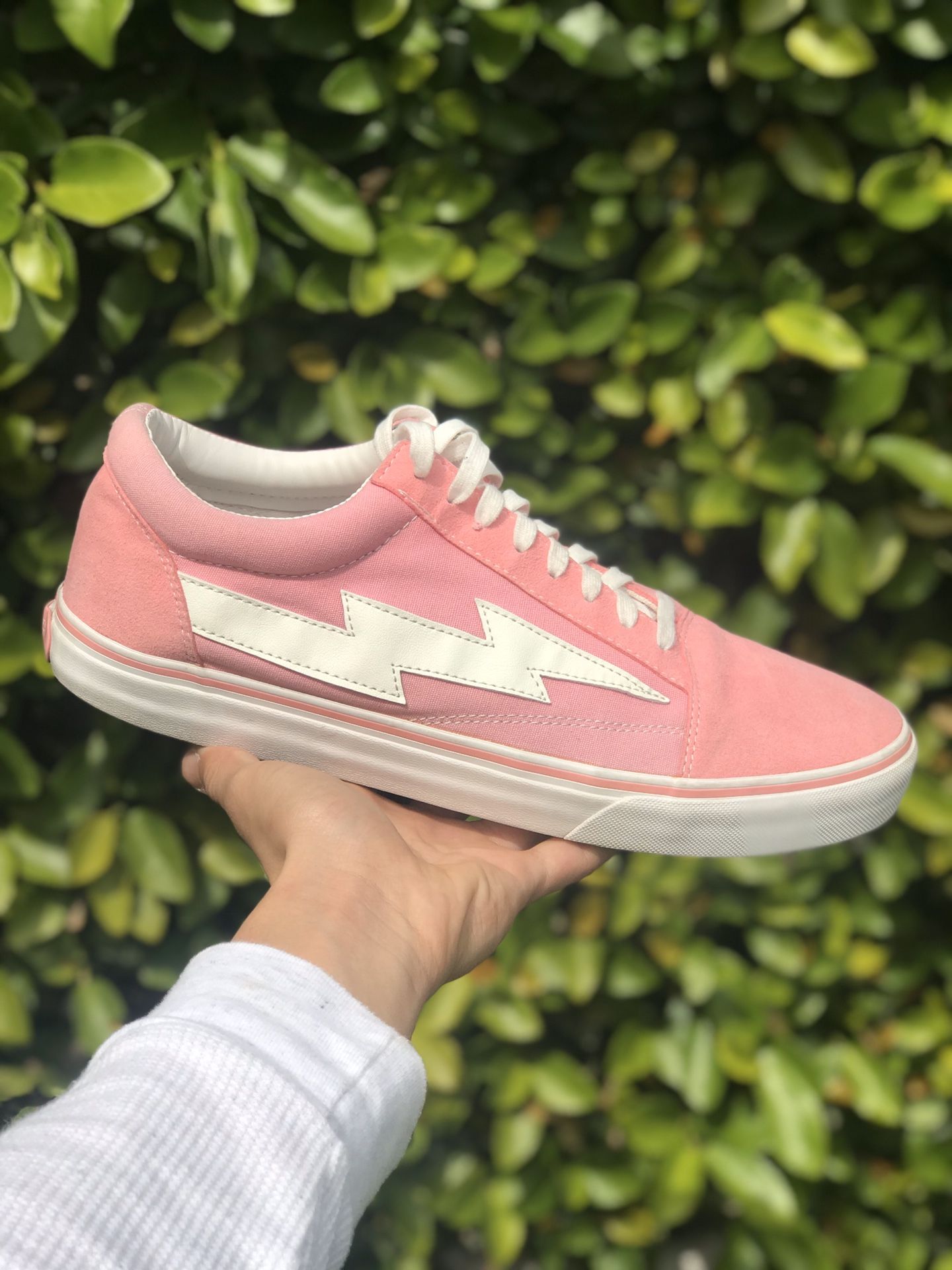 Revenge Storms bolt pink