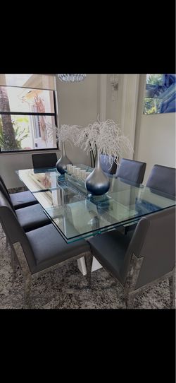 Vandelli extending table and chair set