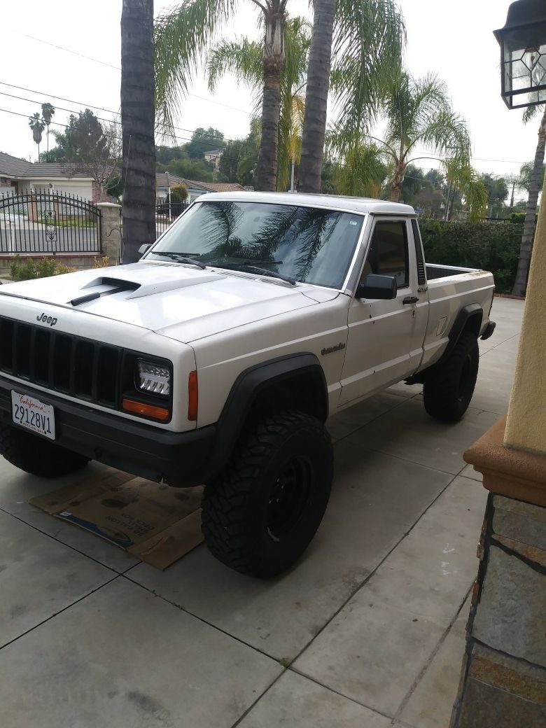 used hood scoops for sale on Jeep Comanche Cherokee Hood And Bedliner For Sale In La Puente Ca Offerup