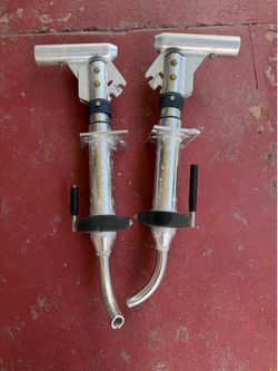 outrigger bases o outrigger mounts).