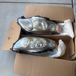 2009 Toyota Corolla Headlights