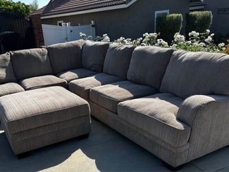 Comfy Sectional Sofa w Ottoman