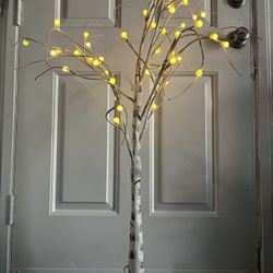 Light-Up Decorative Tree Lamp
