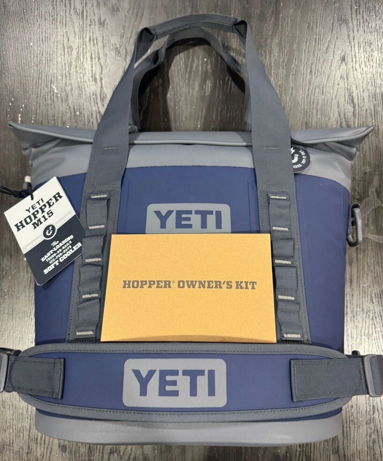 New YETI Hopper M15 Soft Cooler Navy Model HOPPM15