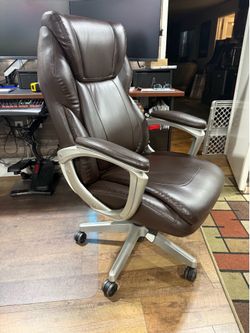 La-Z-Boy Westley Big & Tall Executive Office Chair With Active Lumbar Support