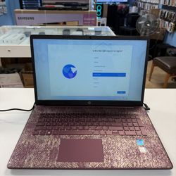HP 17-CN1004CY 17.3" Touchscreen Laptop Intel Core i5 2.5 Ghz 12 GB Ram 512 GB