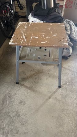 Free Garage table