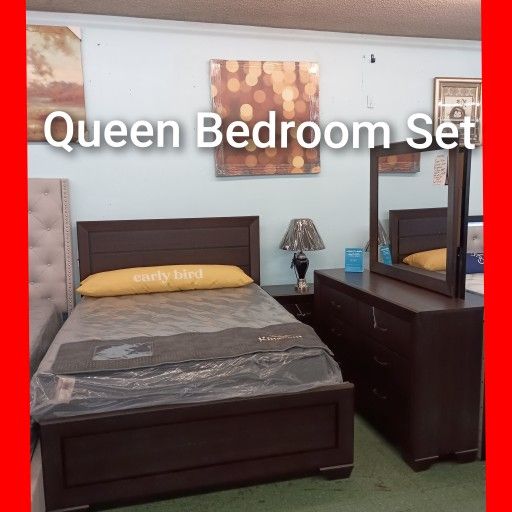 😍 Queen Bedroom Set 