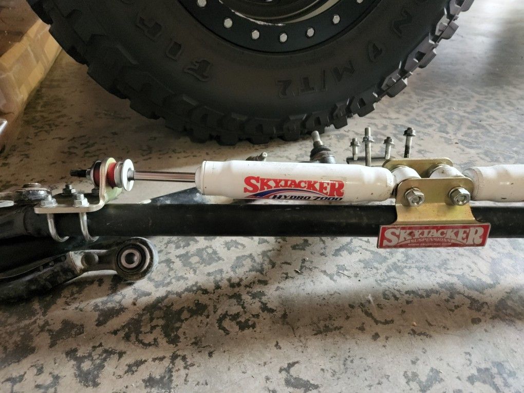 Jeep Wrangler Skyjacker Stabilizer Shocks
