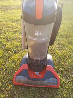 Vaccum Cleaner works excellent with attachments