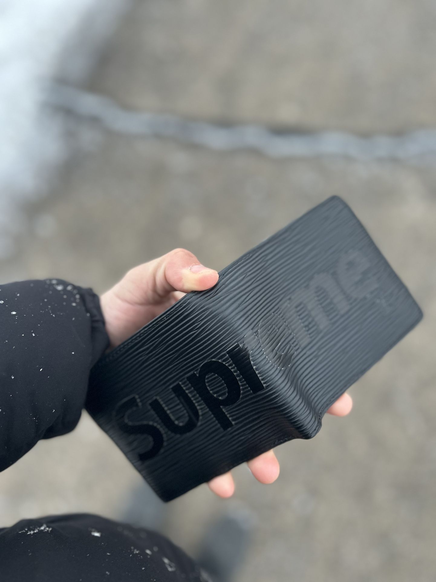 Supreme x LV Wallet