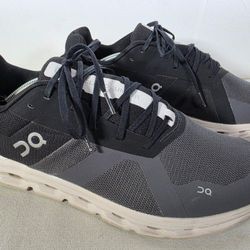 Men's On Cloudrunner Swiss Engineering QC Size Men's 12