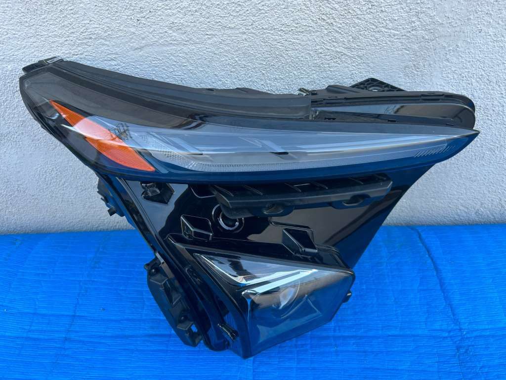 2022-2023 Chevrolet Bolt EUV HeadLight Passenger Side