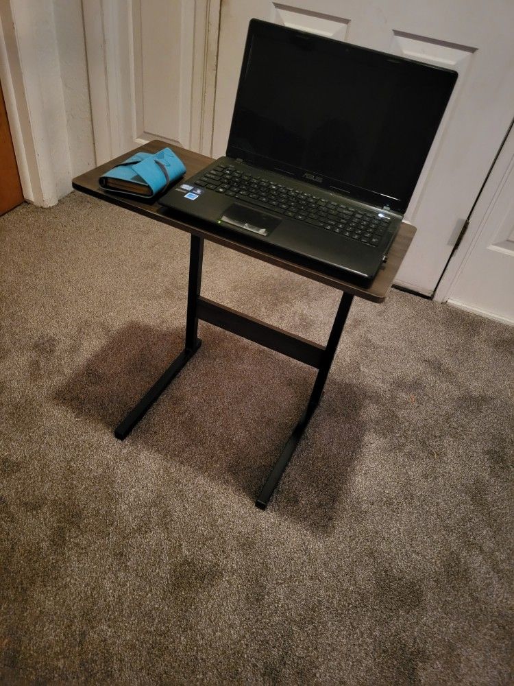 Adjustable Height Laptop Table 