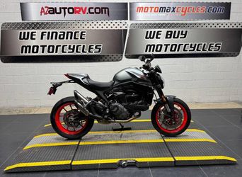 2025 Ducati Monster 937