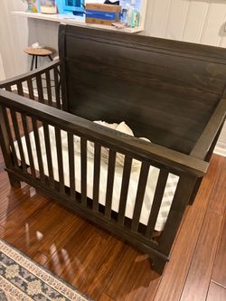 Please read - Westwood Design convertible crib in River Rock