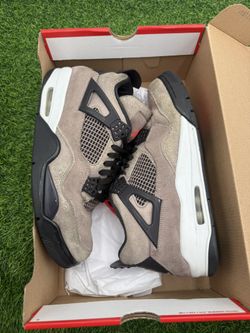 Jordan 4 “Taupe Haze” Size 11.5