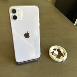iPhone 11 64 GB Unlocked