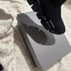 Black Balenciaga 