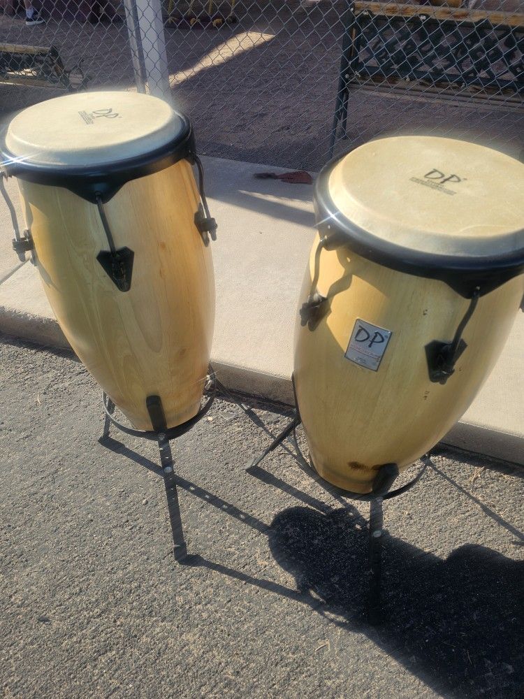 Daito Percussion Conga Pair With Stands