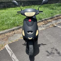 2020 Metro Moped Scooter