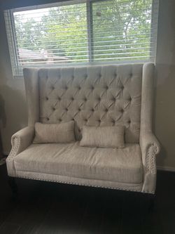Living/room loveseat