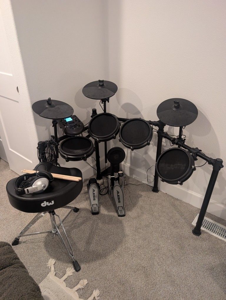 Alesis Nitro Drum Set