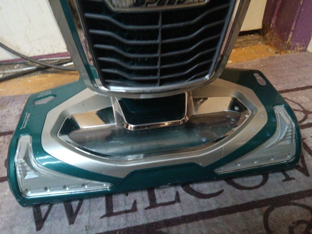Shark Vacuum Cleaner HD