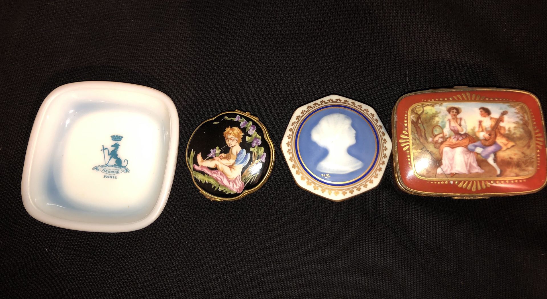 ALL 4 FRENCH ANTIQUES 1 MILK GLASS ASHTRAY & 3 FRENCH PORCELAIN LIMOGES TRINKET BOXES